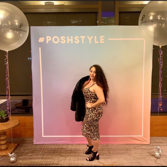 Meet your Posher, Veronica - Picture 3 of 5